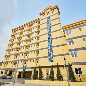 Ibis Budget Crystal Отель